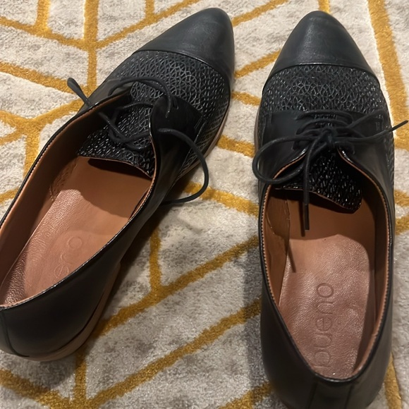 Bueno Leather Loafers. Like New! Size 41 - Picture 7 of 7